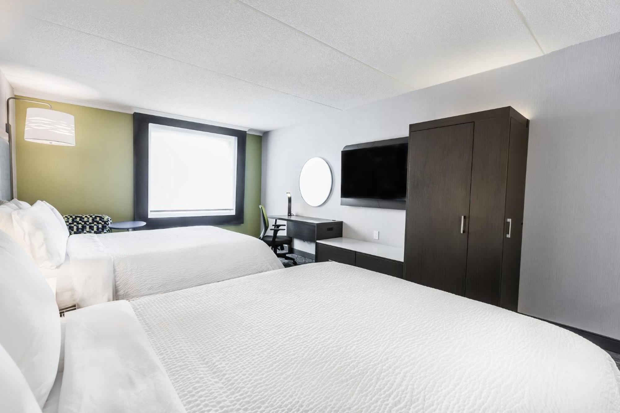 Holiday Inn Express & Suites - Toronto Airport South By Ihg Exterior photo