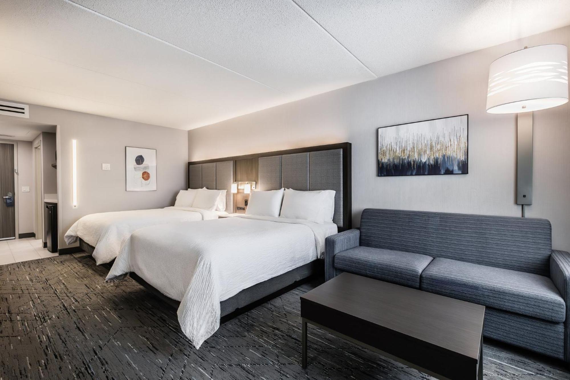 Holiday Inn Express & Suites - Toronto Airport South By Ihg Exterior photo