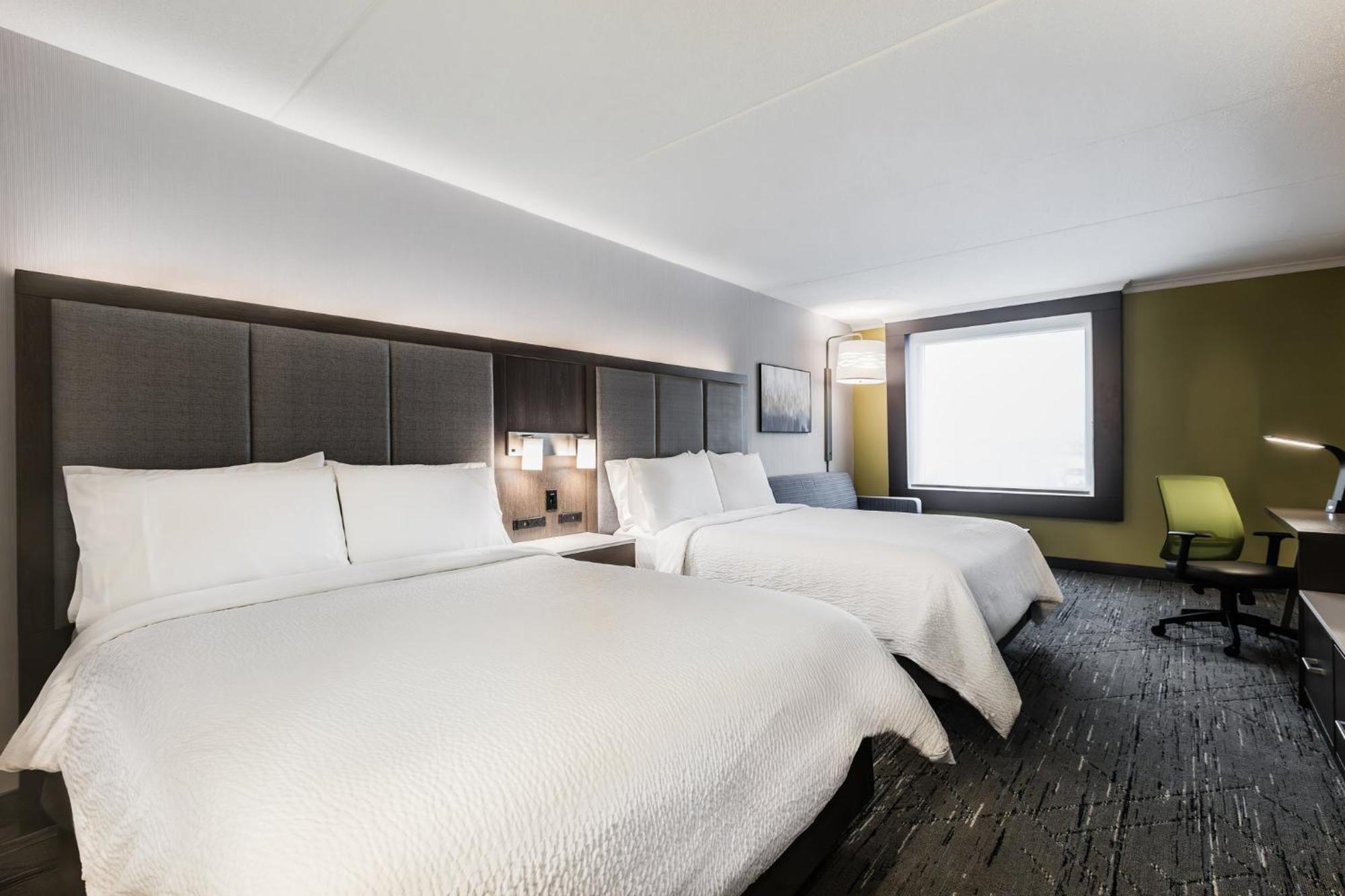 Holiday Inn Express & Suites - Toronto Airport South By Ihg Exterior photo